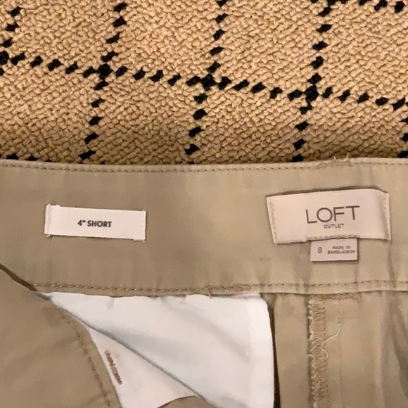 LOFT Outlet Women’s Khaki Shorts - Picture 4 of 4